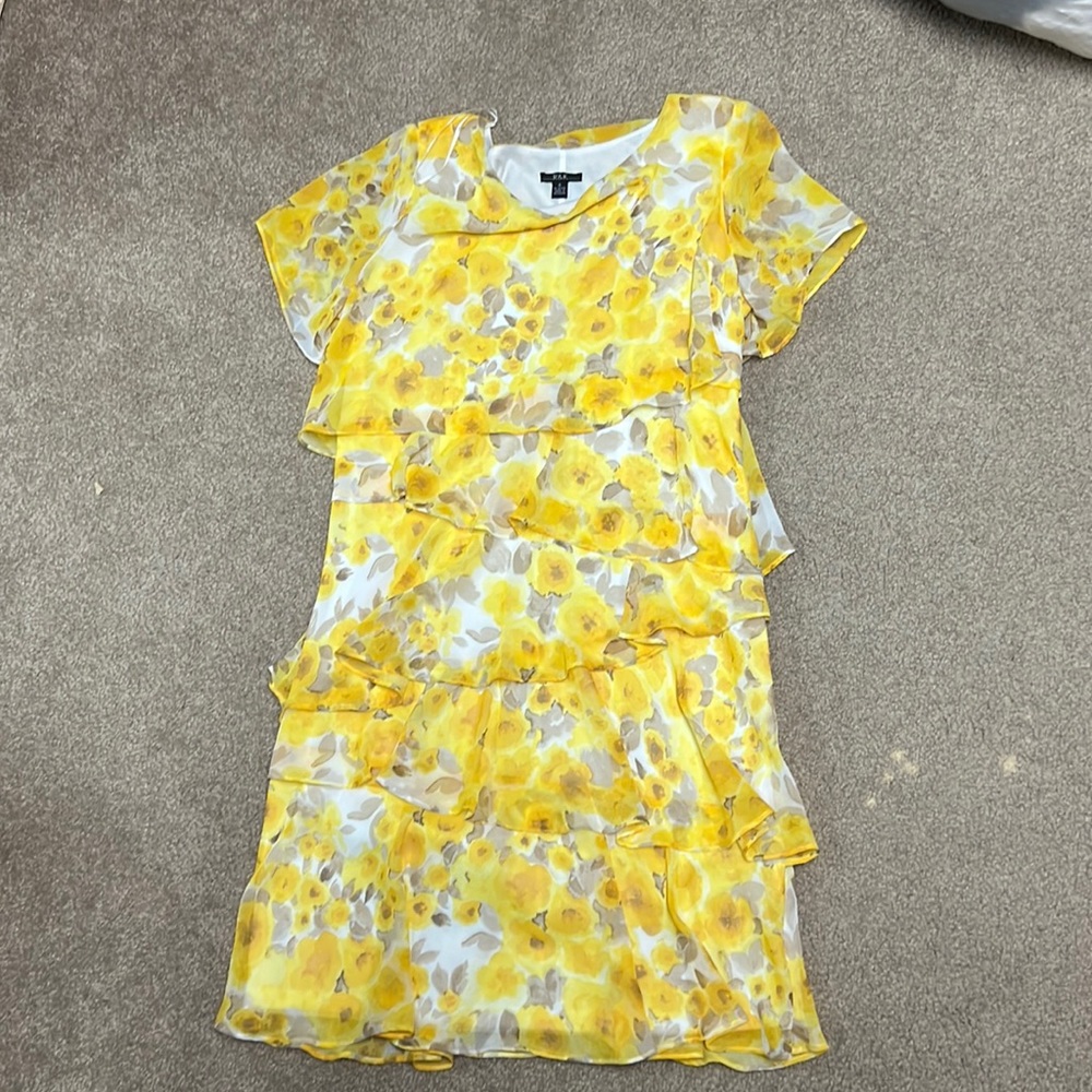Beautiful yellow dress